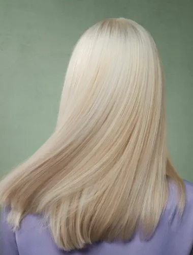 Ansatzfarbe – Damen Friseur Hamburg